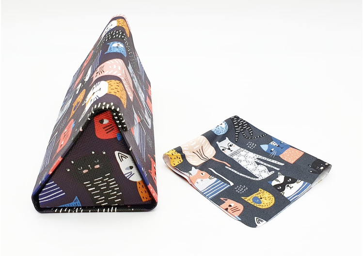 cat folding glasses case side view