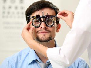 Signs which Indicate you Need Eyeglasses